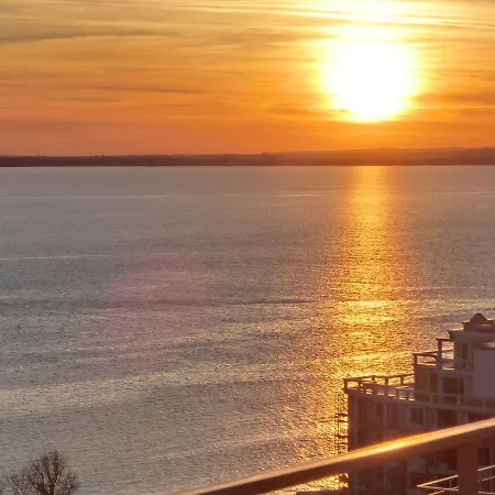Apartment 2 Bedroom Imperial With Panoramic Sea Views,