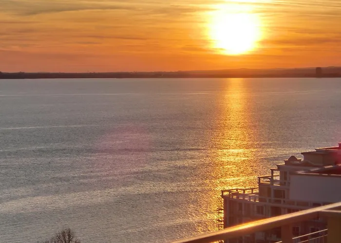 Apartment 2 Bedroom Imperial With Panoramic Sea Views,